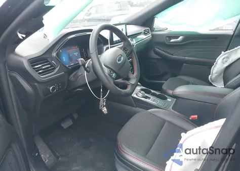 2025 Ford Escape St-Line from USA, damaged, VIN 1FMCU0MN8SUB33474